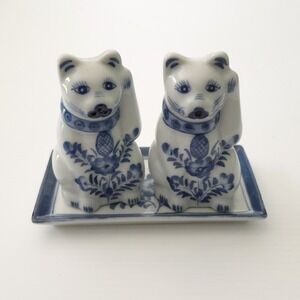 Vintage Lucky Cats SALT & PEPPER Shakers Blue and White Floral Waving 3pc set